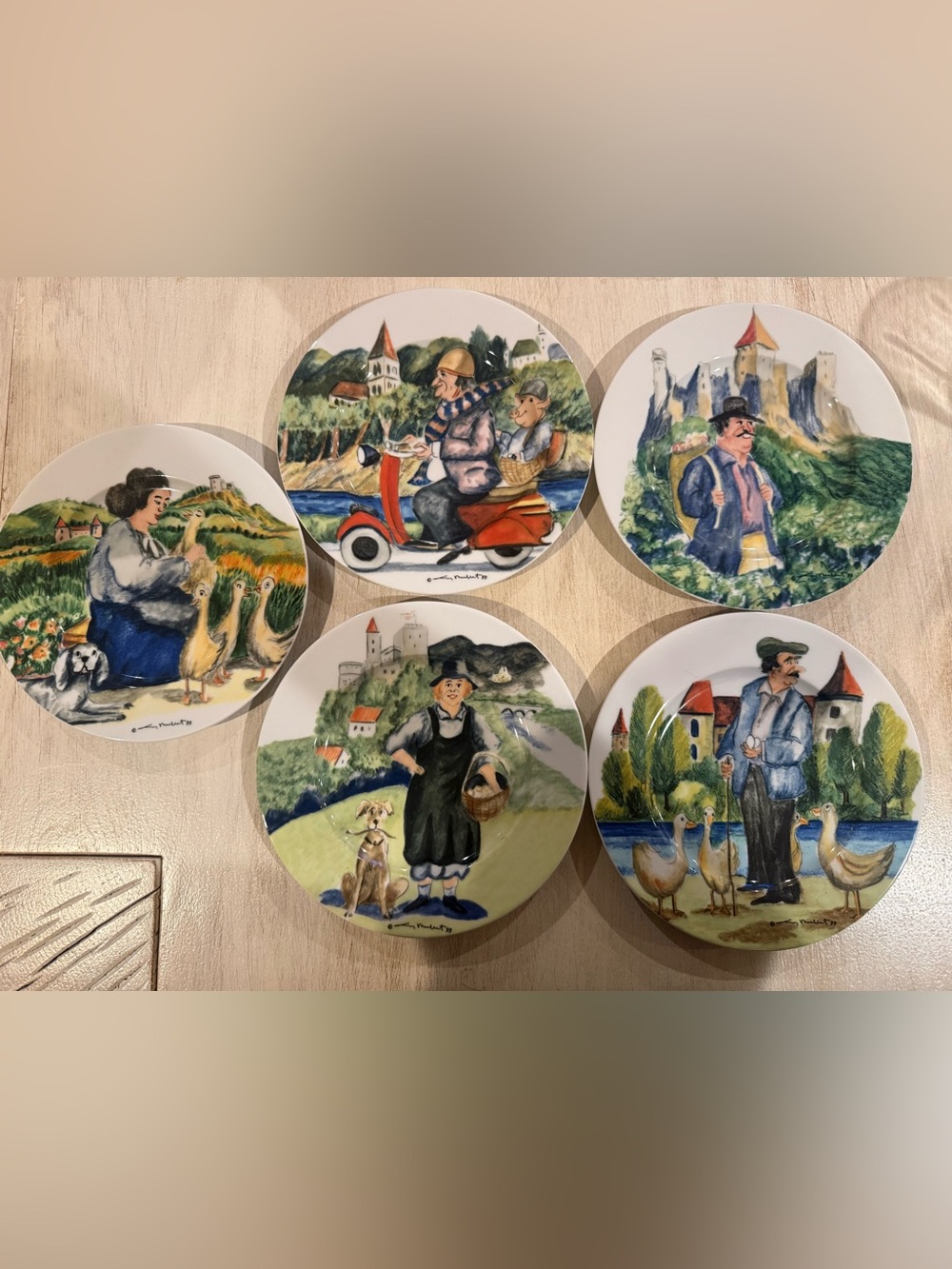 Set of 5 Williams Sonoma Perigord by Guy 8" Salad or dessert Plates 5 Designs